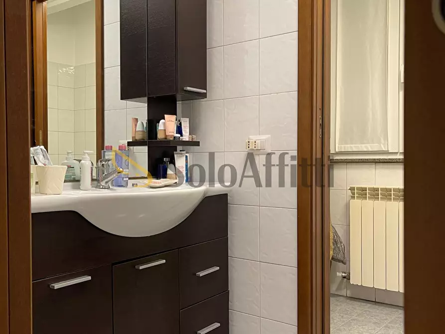 Immagine 13 di Bilocale in affitto  a Gallarate