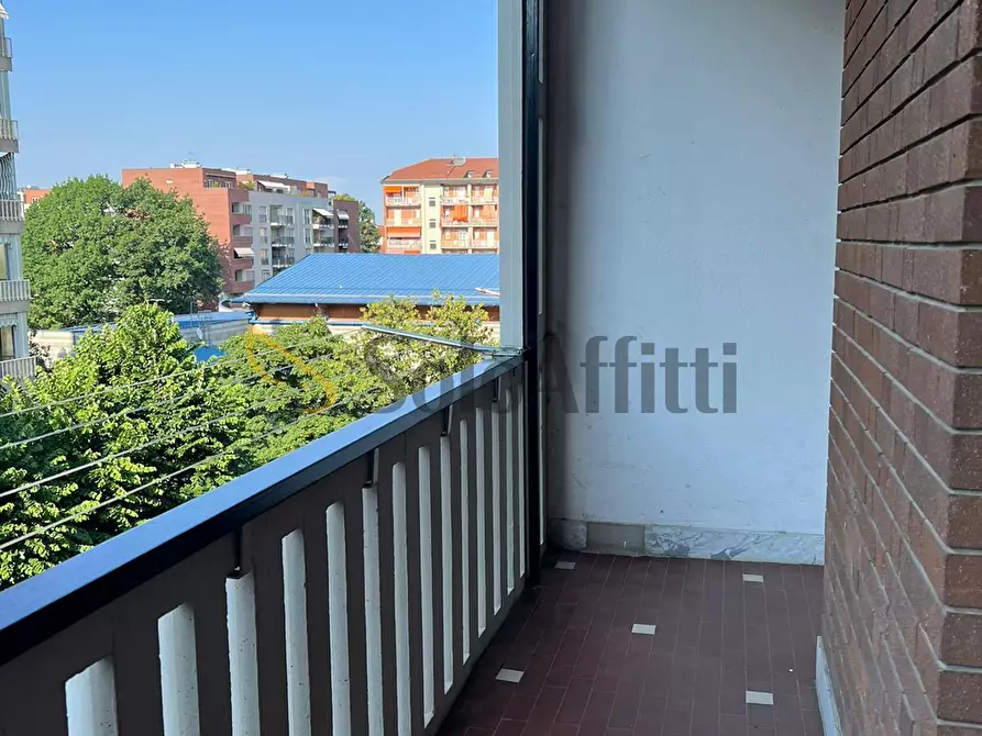 Immagine 17 di Trilocale in affitto  in CORSO BERNARDINO TELESIO a Torino