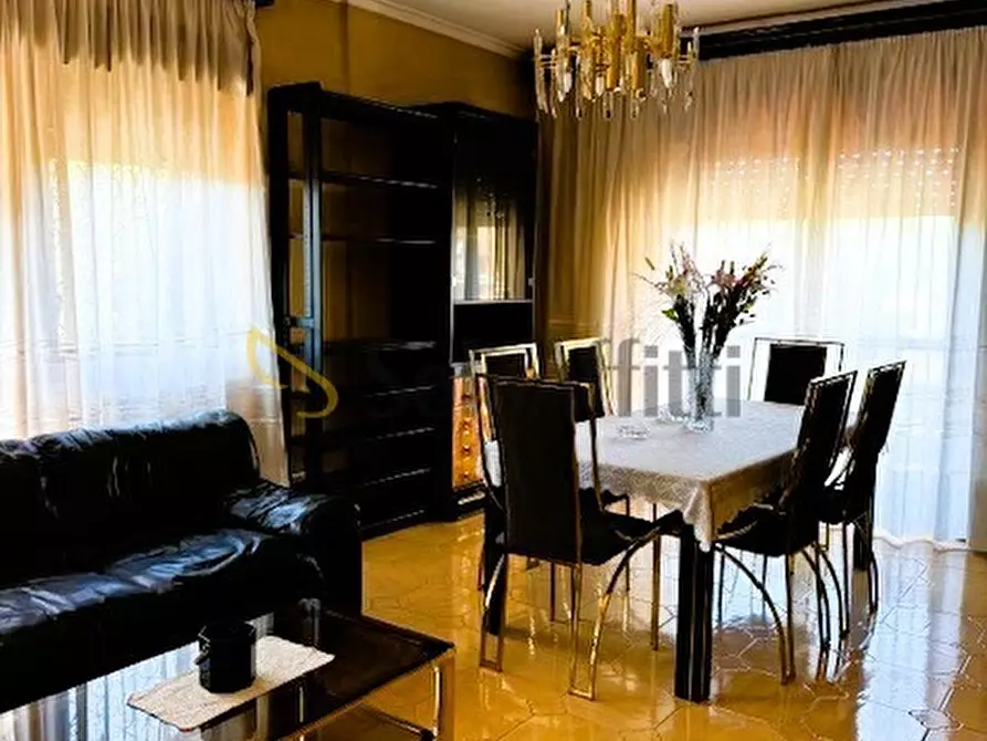 Immagine 1 di Quadrilocale in affitto  in Via Quirino Majorana 171 a Roma