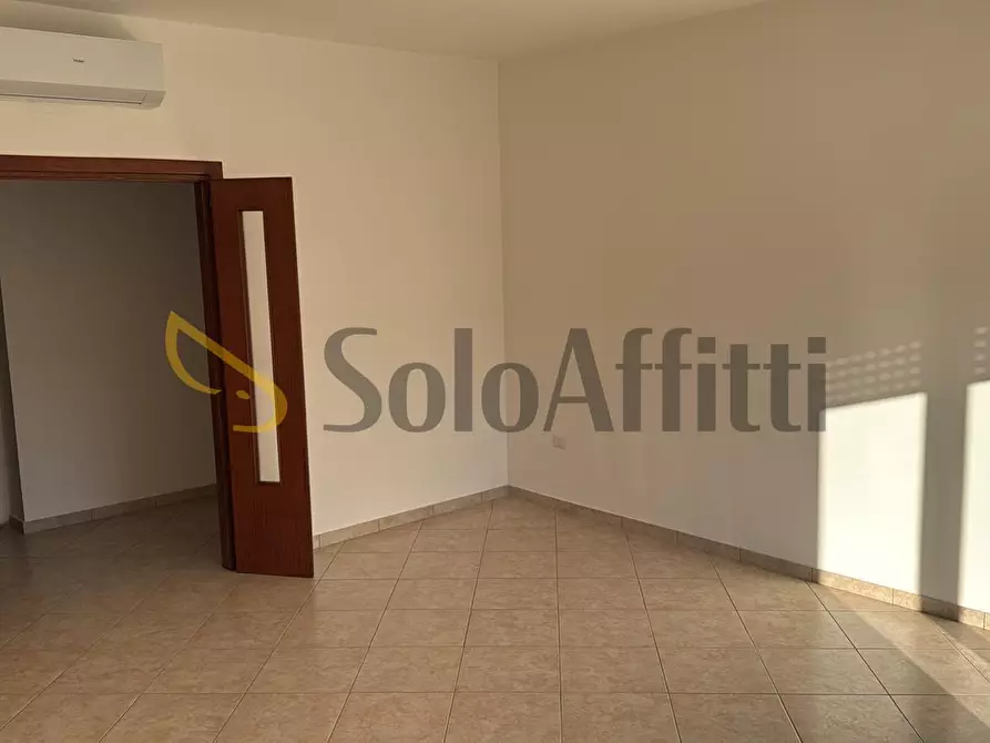 Immagine 3 di Ufficio in affitto  in Via Michele Ruta 62 a Caserta