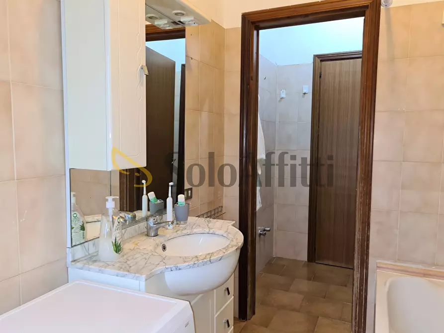 Immagine 14 di Stanza singola in affitto  a Catanzaro