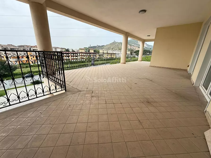 Immagine 18 di Ufficio in affitto  in Via Forche Caudine a Maddaloni