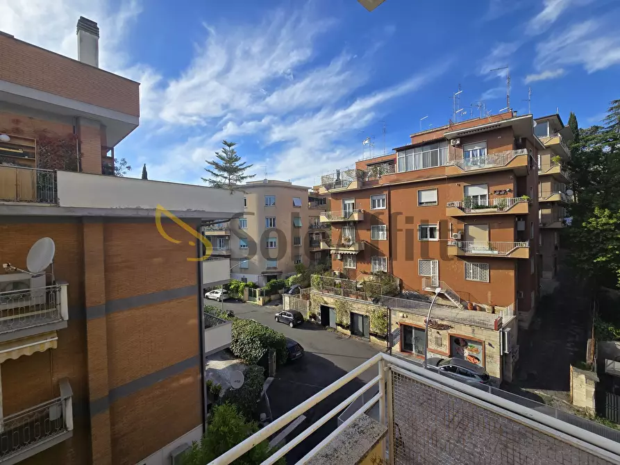 Immagine 19 di Trilocale in affitto  in Via Montasio 4141 a Roma