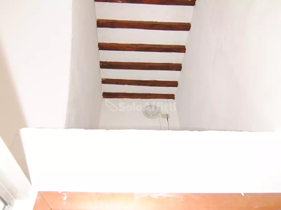 Immagine 7 di Locale commerciale in affitto  a Livorno