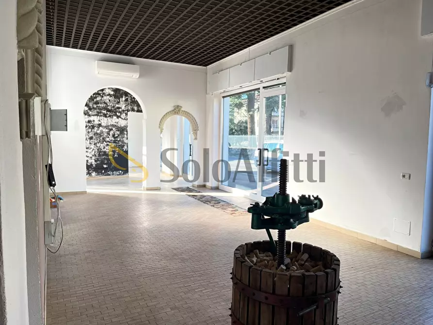 Immagine 3 di Locale commerciale in affitto  a Gallarate