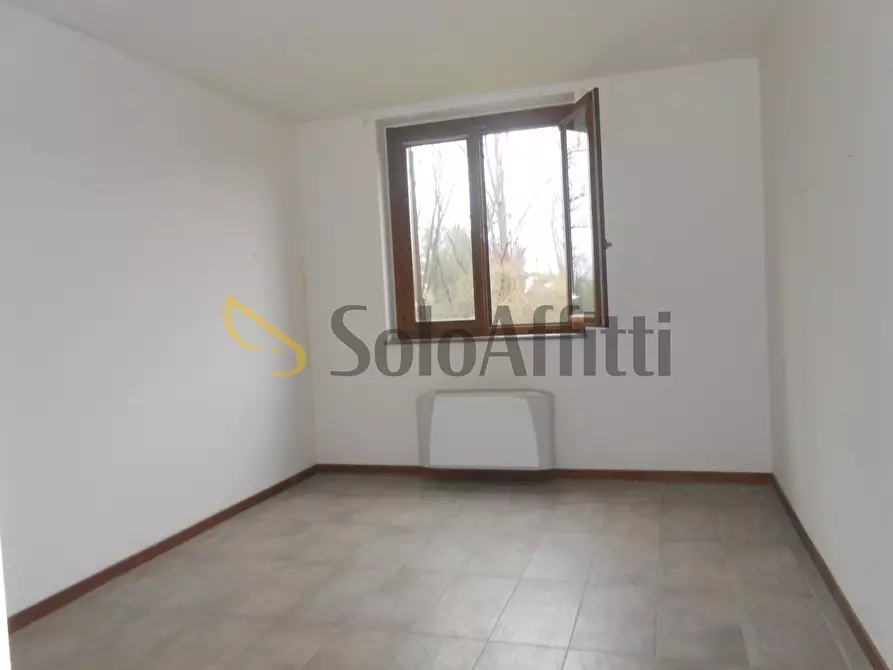 Immagine 10 di Quadrilocale in affitto  in Via Madonna a San Martino Siccomario