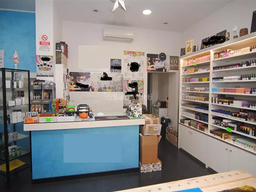 Immagine 9 di Locale commerciale in affitto  in Corso Amedeo 100 a Livorno