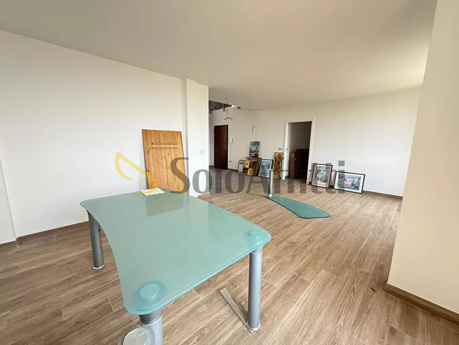 Immagine 11 di Loft/Open space in affitto  in Via dei Giardini Reali a Caserta