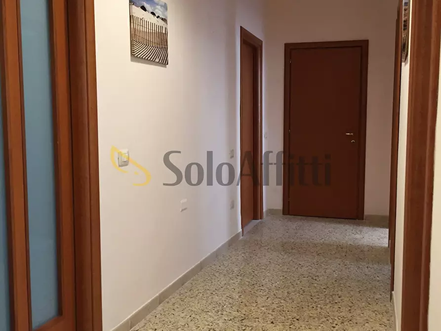 Immagine 3 di Stanza singola in affitto  a Cagliari