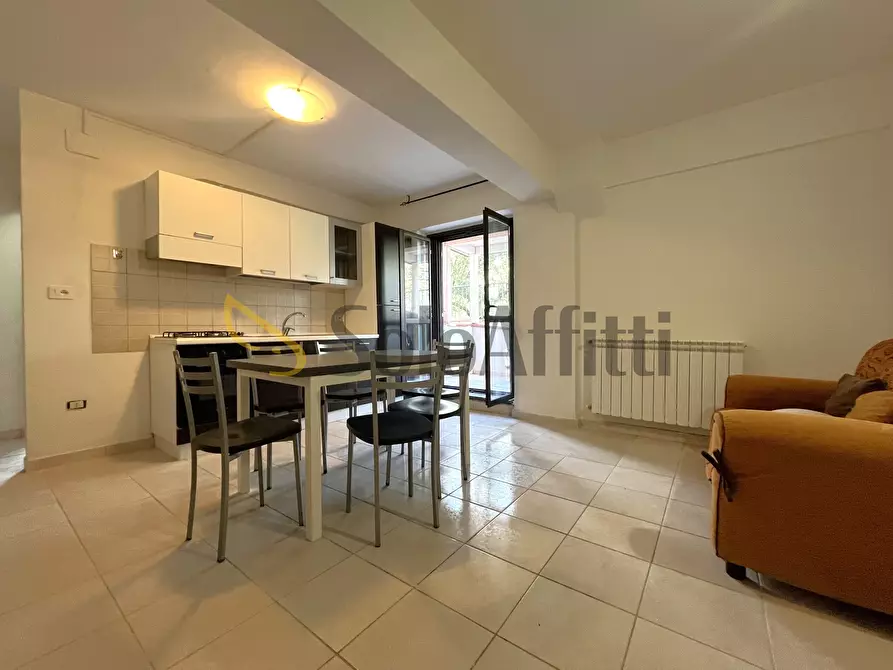 Immagine 1 di Bilocale in affitto  a Borgia