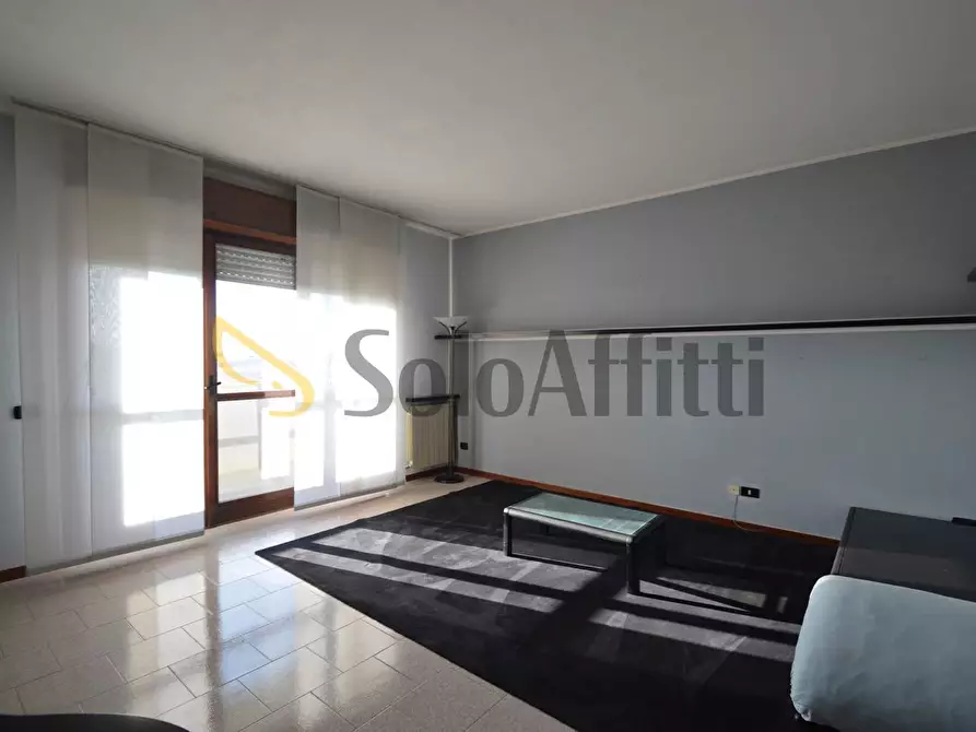 Immagine 1 di Trilocale in affitto  in Via Marche 2a a Pieve Emanuele