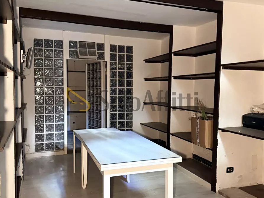 Immagine 12 di Locale commerciale in affitto  in Via Pretoria 43 a Potenza