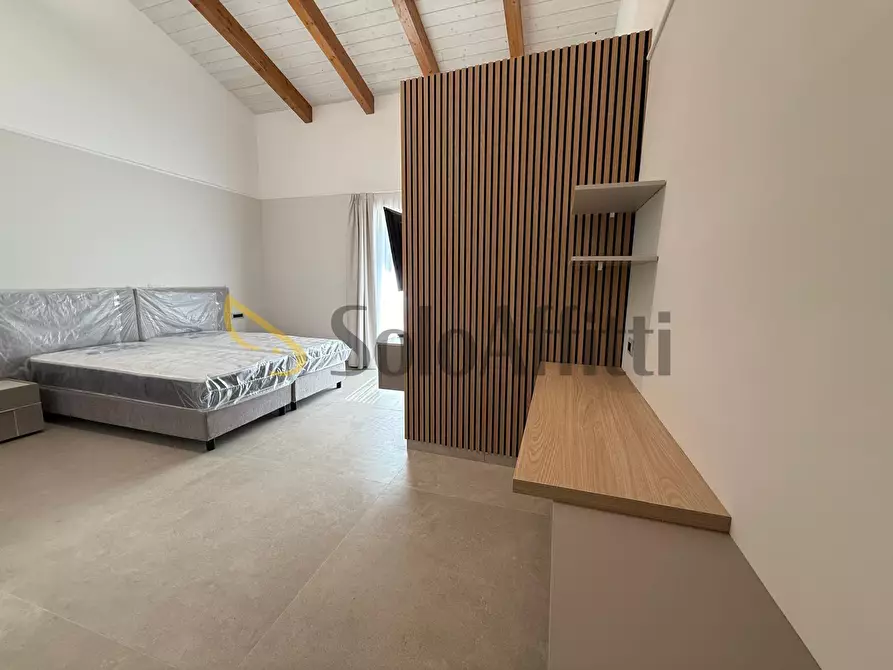 Immagine 11 di Bilocale in affitto  a Caserta