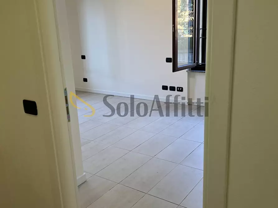 Immagine 32 di Trilocale in affitto  a Rovellasca