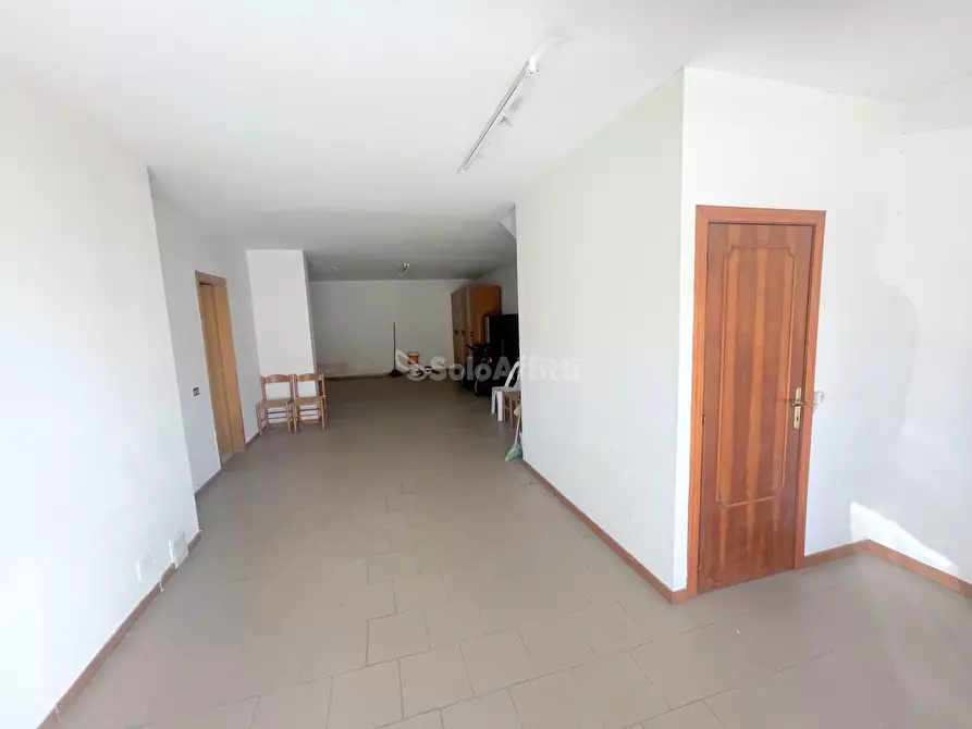 Immagine 10 di Trilocale in affitto  a Numana