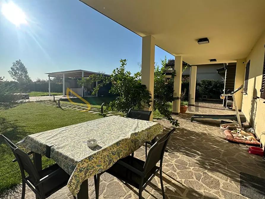 Immagine 6 di Villa in affitto  in Via Orsoleto a Rimini