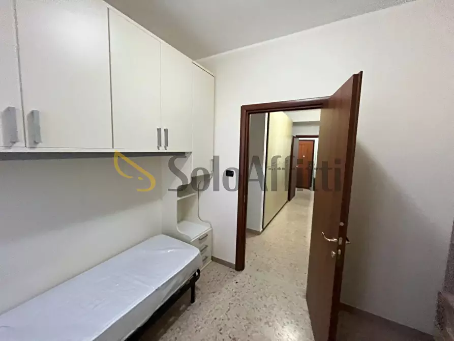 Immagine 11 di Stanza singola in affitto  a Catanzaro