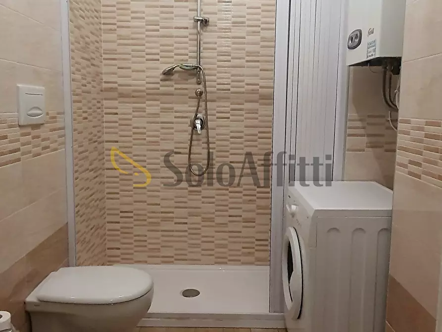 Immagine 8 di Stanza singola in affitto  a Catanzaro