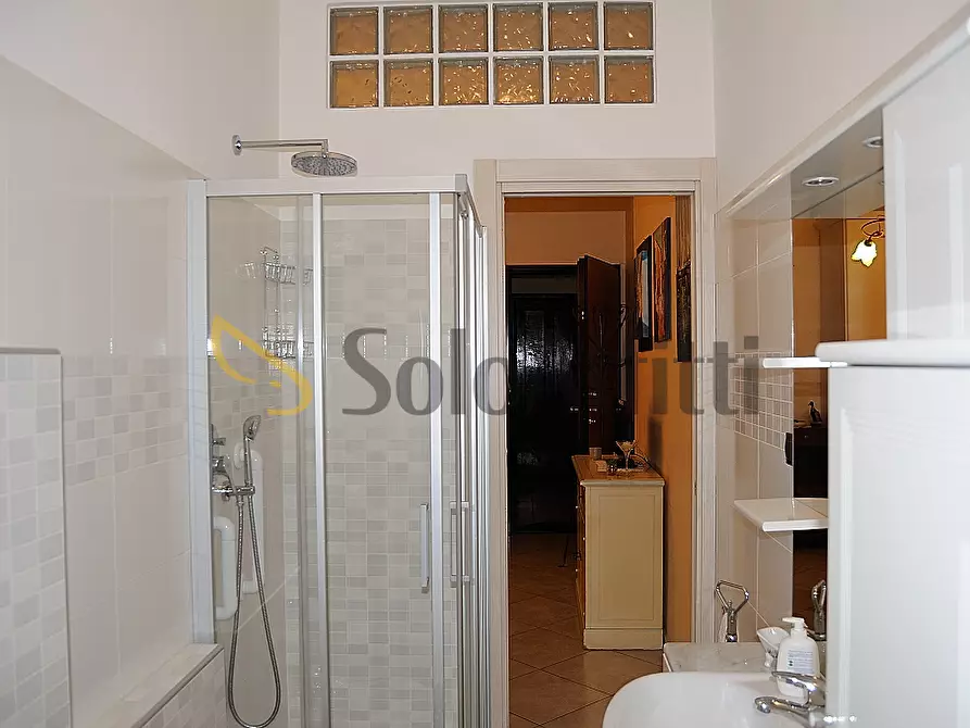 Immagine 13 di Bilocale in affitto  in Via Chiesa della Salute 106 a Torino