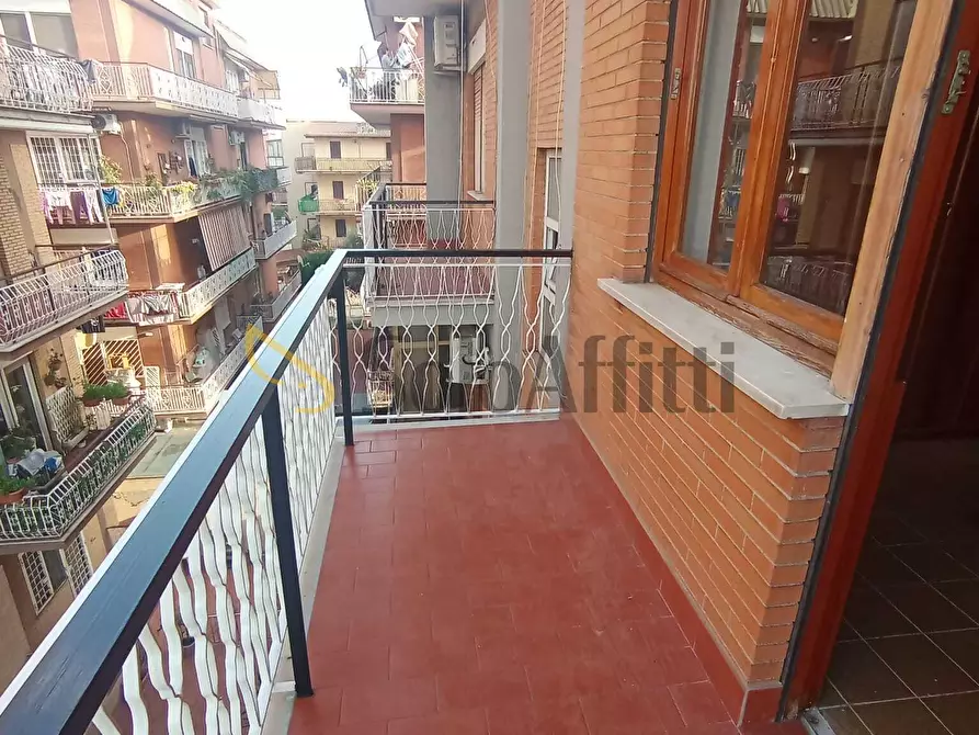 Immagine 19 di Quadrilocale in affitto  in Via Melpomene 44 a Roma