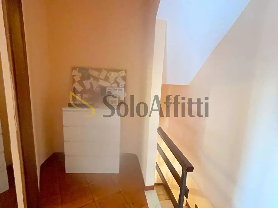 Immagine 12 di Bilocale in affitto  a Osimo