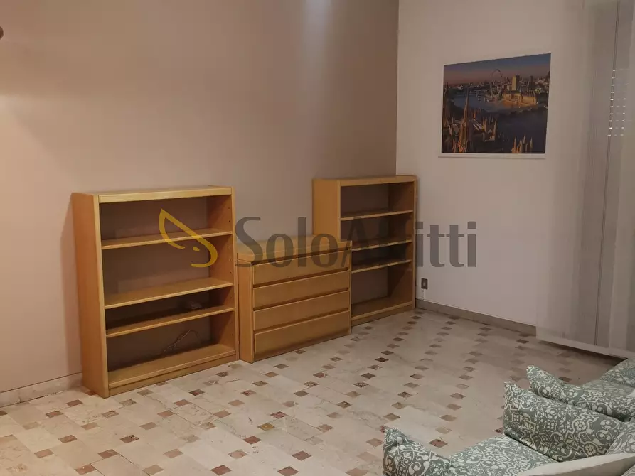 Immagine 2 di Bilocale in affitto  in Via Bainsizza 87 a Caronno Pertusella