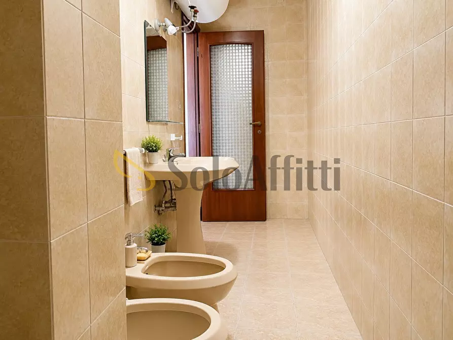 Immagine 9 di Quadrilocale in affitto  a Catanzaro