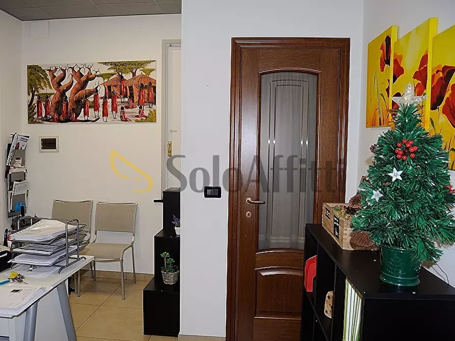 Immagine 5 di Ufficio in affitto  in Via Giuseppe Verdi 13 a Settimo Torinese