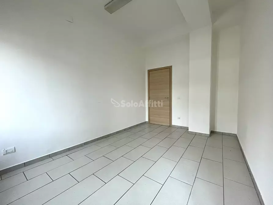 Immagine 7 di Ufficio in affitto  a Catanzaro