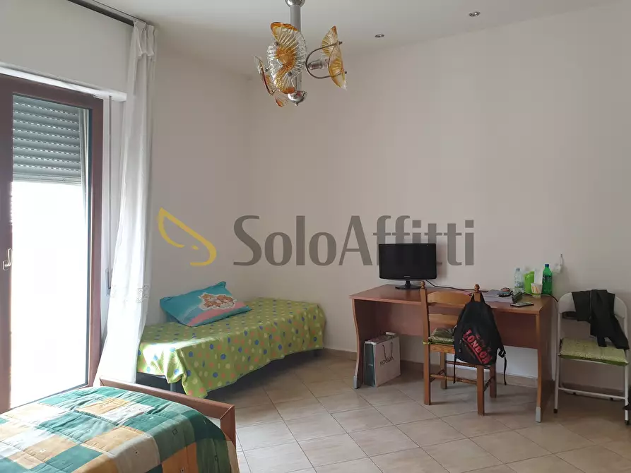 Immagine 10 di Stanza singola in affitto  a Catanzaro