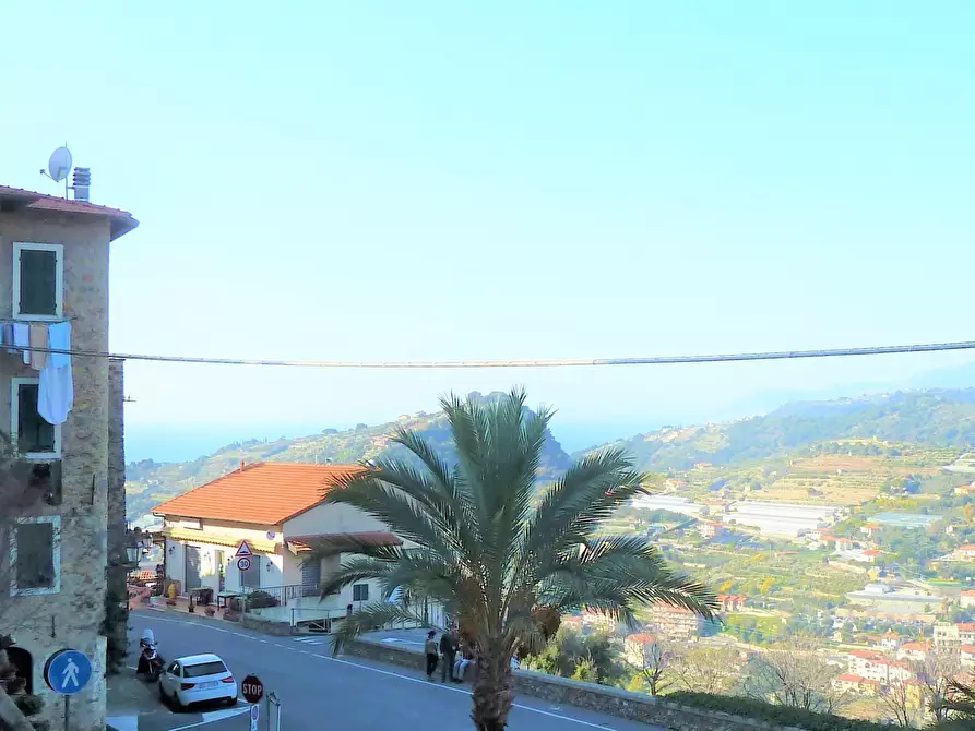 Immagine 18 di Trilocale in affitto  in Piazza Dante Alighieri 4 a Bordighera