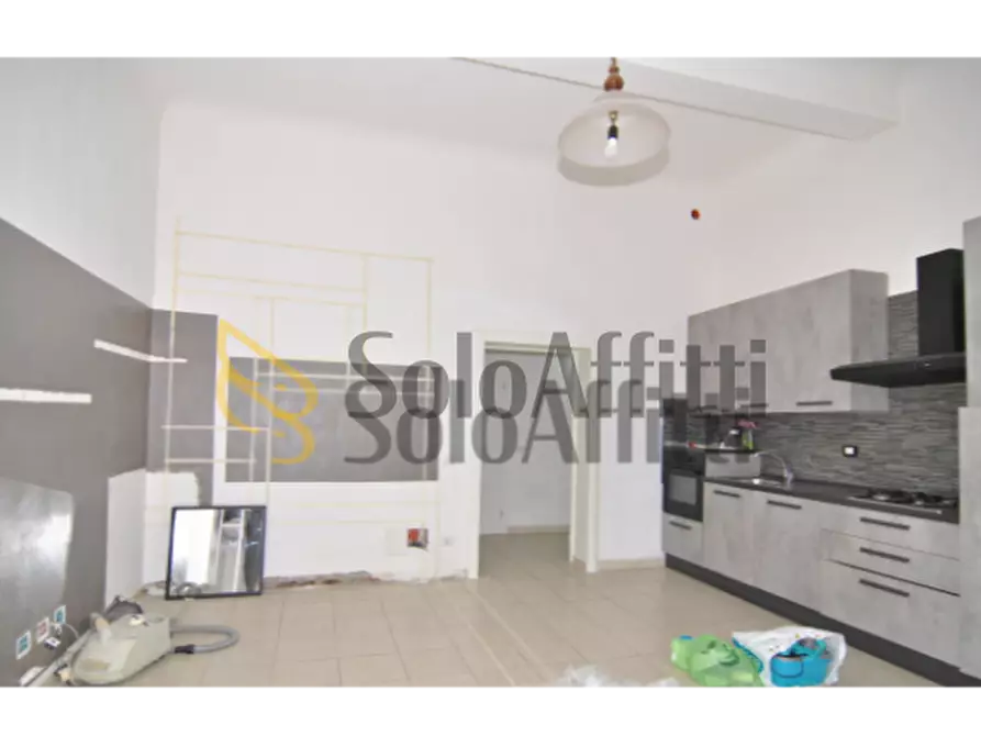 Immagine 1 di Bilocale in affitto  in Viale Italia 36 a Livorno