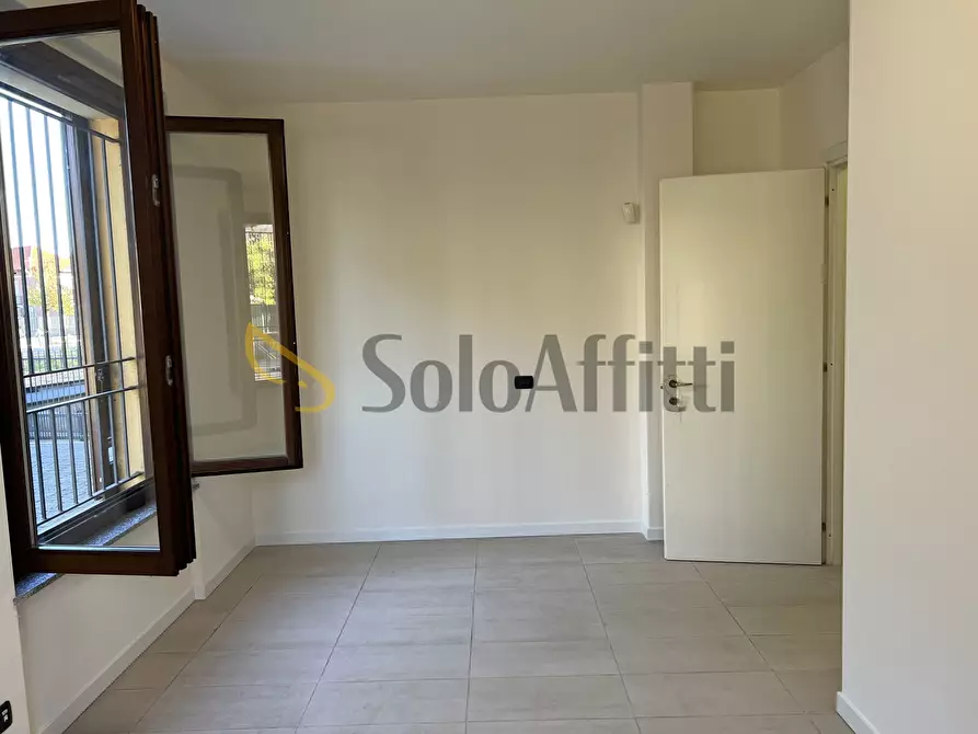 Immagine 29 di Trilocale in affitto  a Rovellasca