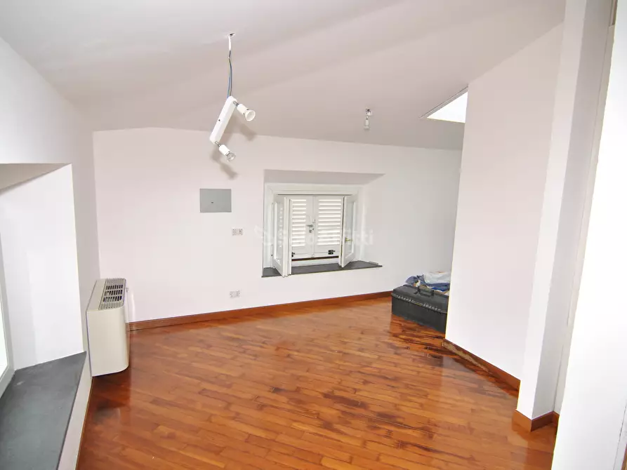 Immagine 11 di Appartamento in affitto  in Viale Italia 104 a Livorno