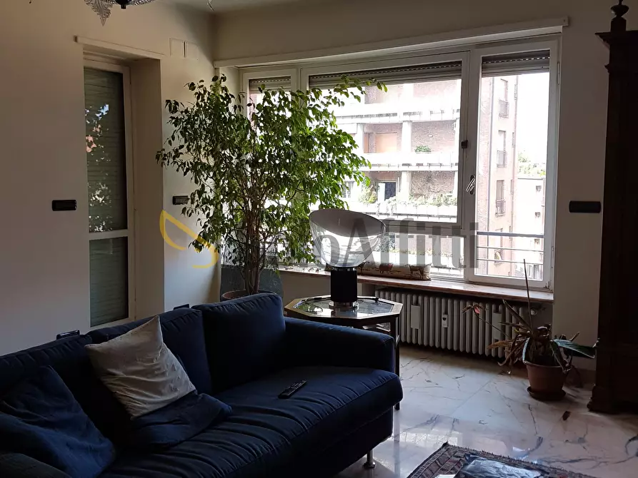 Immagine 2 di Pentalocale in affitto  in Via enrico Cialdini a Torino