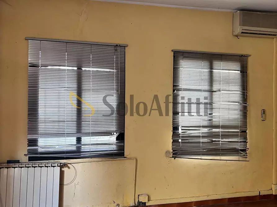 Immagine 3 di Magazzino in affitto  a Torino