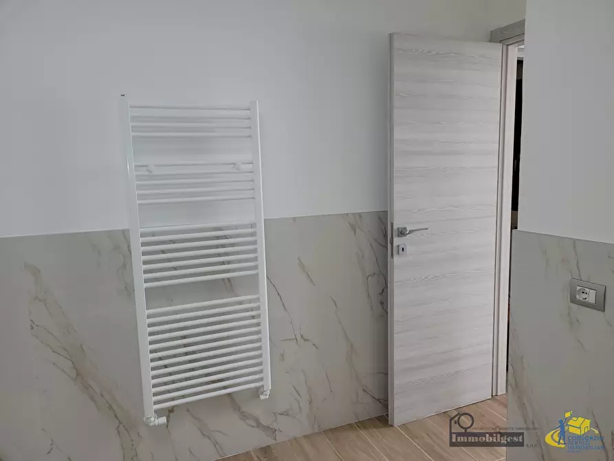 Immagine 20 di Bilocale in vendita  in Strada Manara 4 a Parma