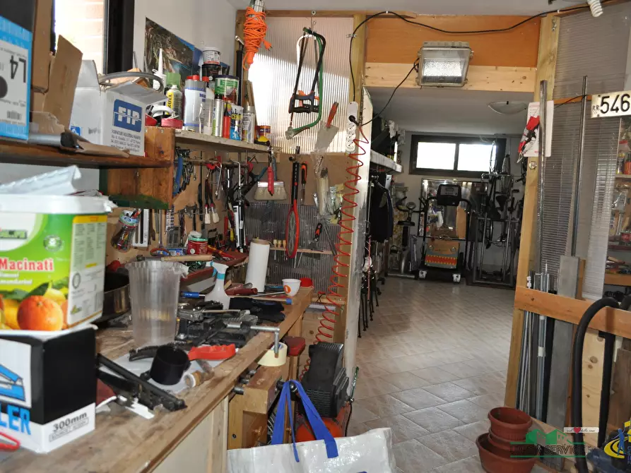 Immagine 39 di Porzione di casa in vendita  in Via Parigi a Collecchio