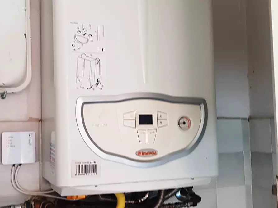 Immagine 20 di Trilocale in affitto  in Borgo Schizzati 17 a Parma