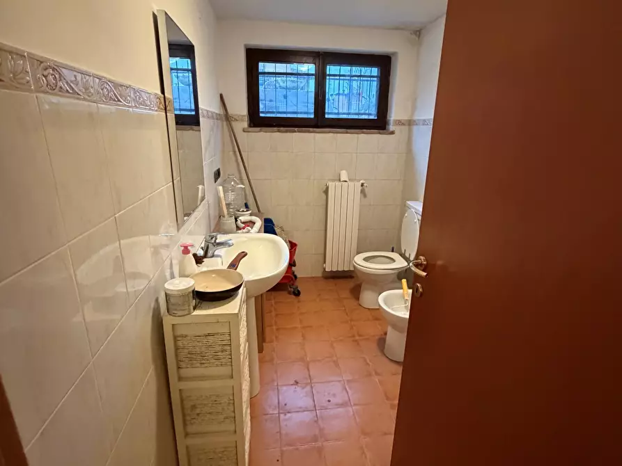 Immagine 45 di Trilocale in vendita  in Via Torino a Collecchio