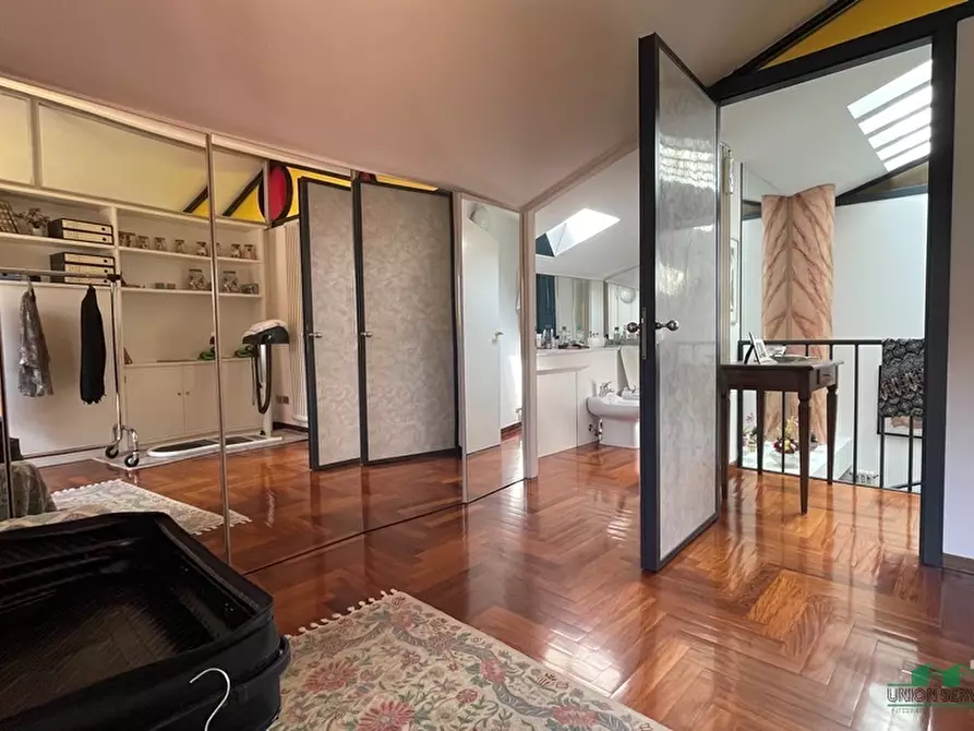 Immagine 43 di Quadrilocale in vendita  in Strada Comunale Farnese 48 a Parma