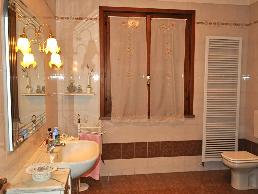 Immagine 36 di Casa bifamiliare in vendita  in VIA BEDESCHI a San Secondo Parmense