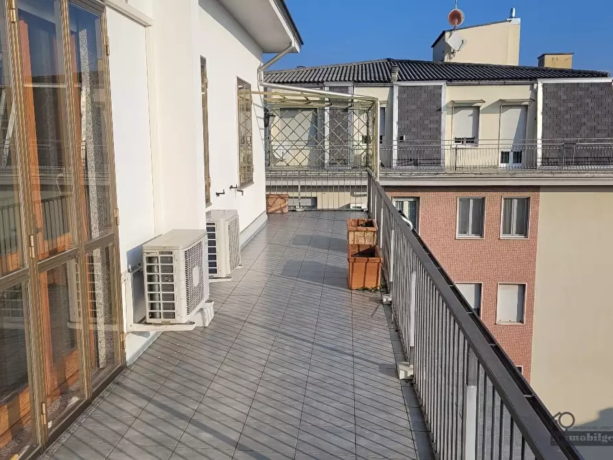 Immagine 29 di Attico in vendita  in Via Pietro Martini 55 a Parma