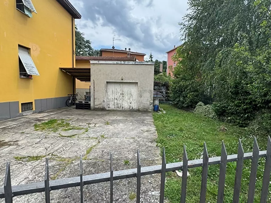 Immagine 7 di Trilocale in vendita  in Via Giacomo Leopardi a Collecchio