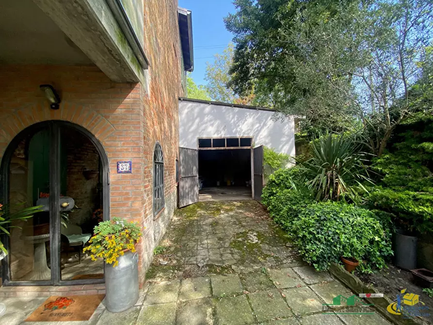 Immagine 8 di Casa indipendente in vendita  in Strada per Varano Marchesi 37 a Medesano