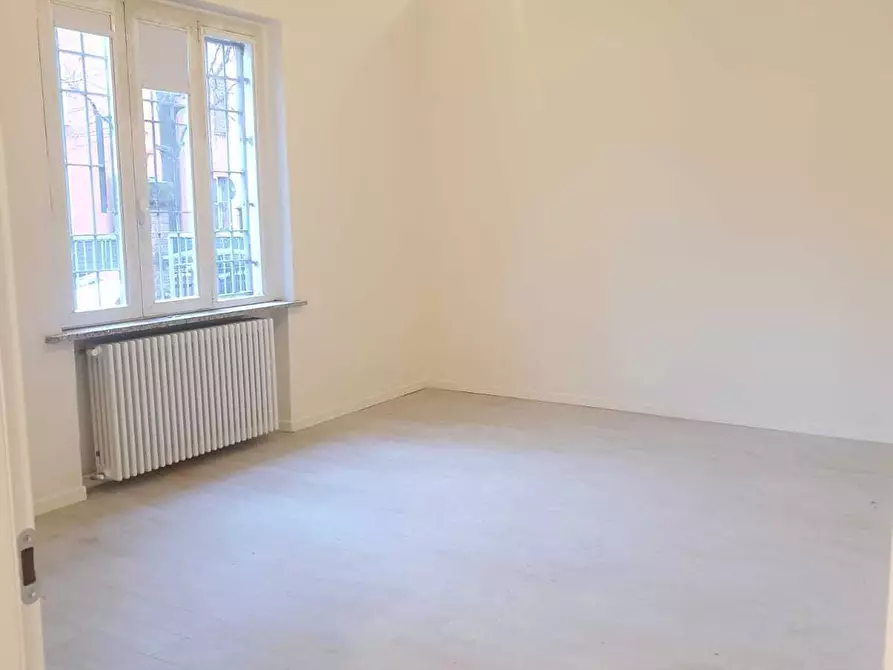 Immagine 2 di Trilocale in vendita  in VIA SOLARI a Parma