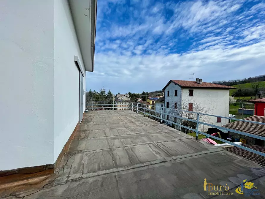 Immagine 11 di Attività artigianale in vendita  in strada del borgo reno 73 a Tizzano Val Parma