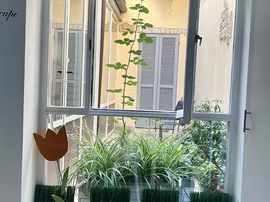 Immagine 3 di Bilocale in vendita  in Strada Massimo D'Azeglio 74 a Parma
