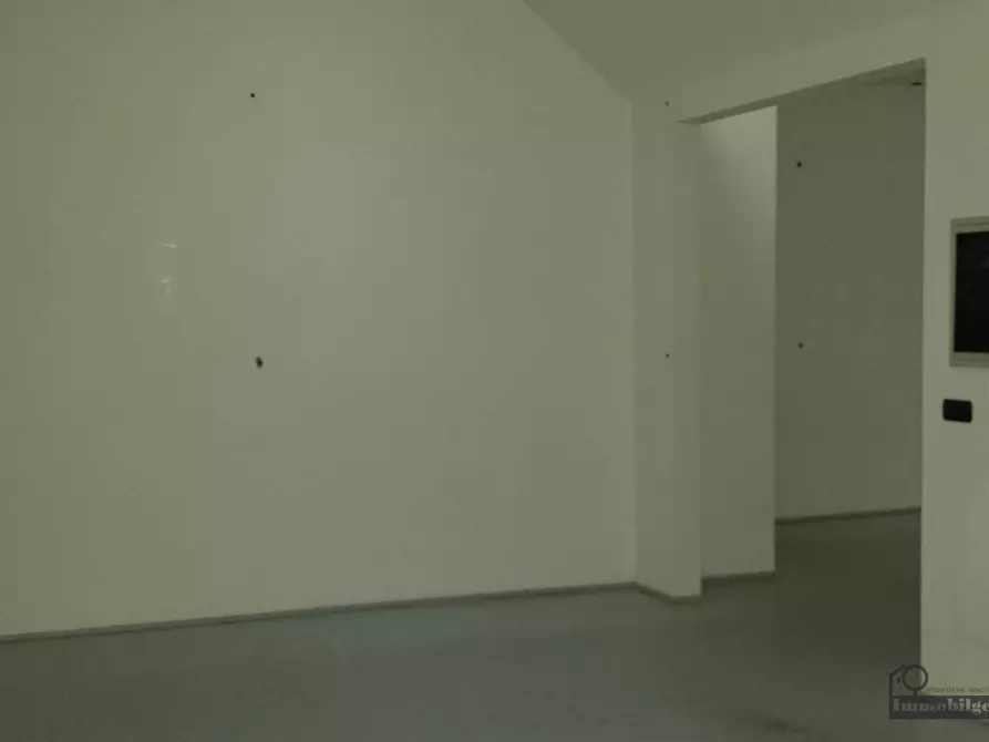 Immagine 11 di Locale commerciale in affitto  in Borgo Angelo Mazza 2 a Parma