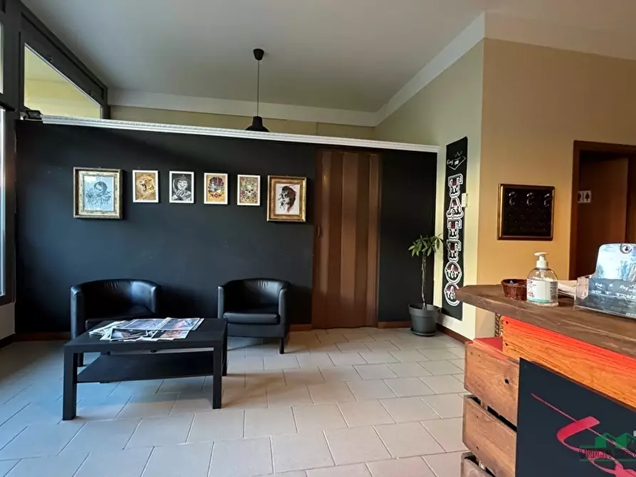 Immagine 5 di Attività commerciale in vendita  in Via La Spezia 32 a Collecchio